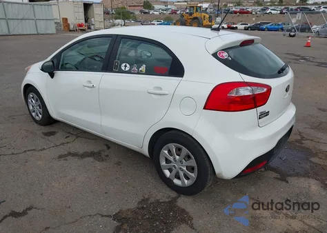 2015 Kia Rio Lx z USA, uszkodzony, nr VIN KNADM5A32F6440610